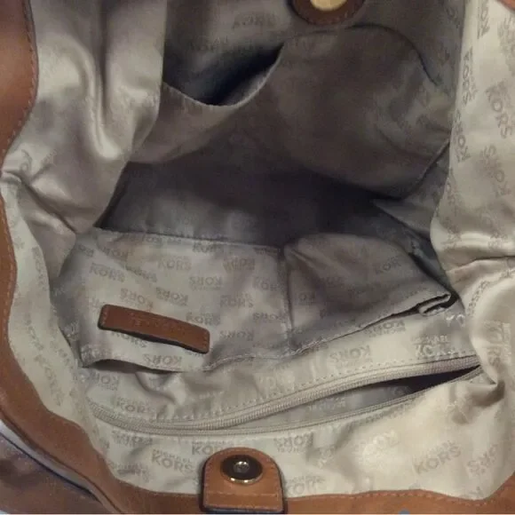 Michael Kors Tan Leather Shoulder Bag with Gold Accents - Picture 4 of 7